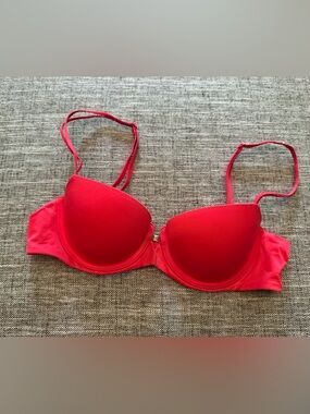 Victoria's Secret Very Sexy Uplift Balconet Bra